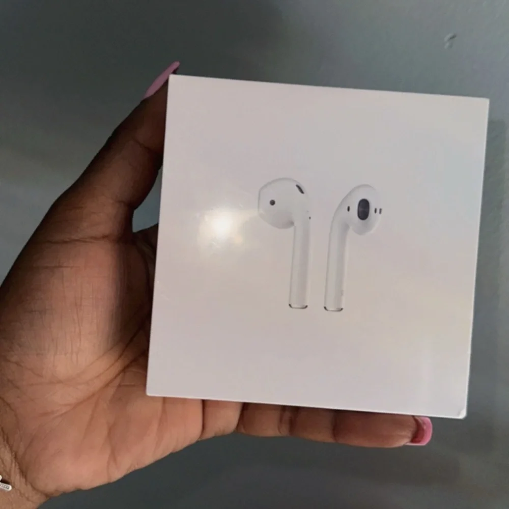 Apple White Wireless Earphones